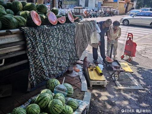 吃瓜路边摊,揭秘吃瓜路边摊的魅力